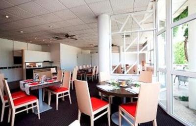 фото отеля Inter Hotel Le Chinon
