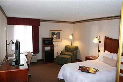 фото отеля Hampton Inn & Suites Alexandria Old Town Area South