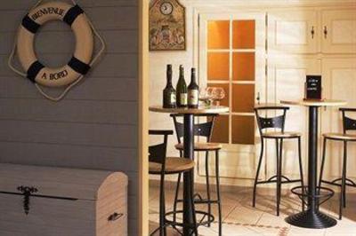 фото отеля Hotel La Rosiere Arromanches-les-Bains