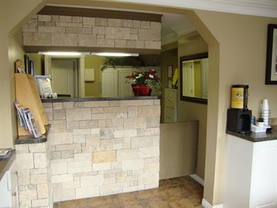 фото отеля Canadas Best Value Inn Kamloops