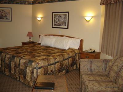 фото отеля Canadas Best Value Inn Kamloops
