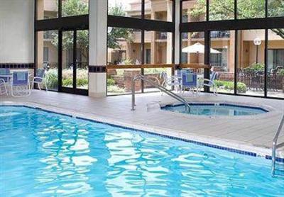 фото отеля Courtyard by Marriott Cincinnati Blue Ash