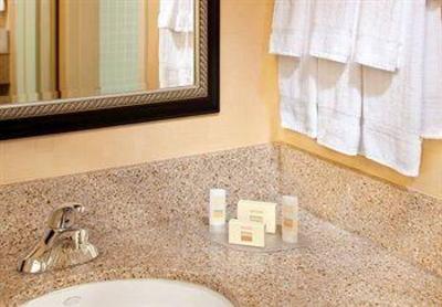 фото отеля Courtyard by Marriott Cincinnati Blue Ash