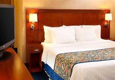 фото отеля Courtyard by Marriott Cincinnati Blue Ash