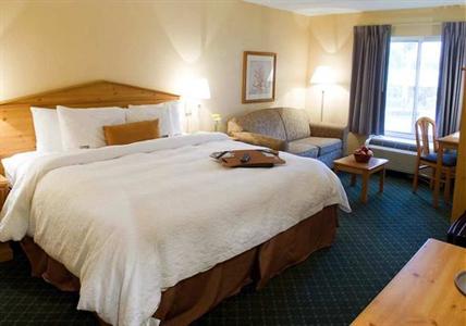 фото отеля Hampton Inn & Suites Elmwood