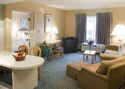 фото отеля Hampton Inn & Suites Elmwood