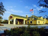 Hampton Inn & Suites Elmwood