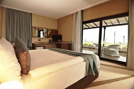 фото отеля Noah's Ark Deluxe Hotel Spa