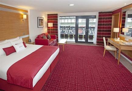 фото отеля Doubletree by Hilton Milton Keynes