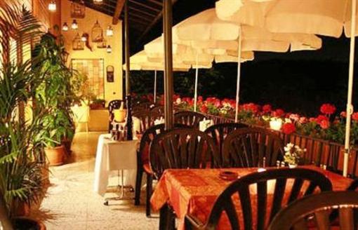 фото отеля Hotel-Restaurant Berghof Johannesberg
