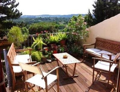 фото отеля Un Patio en Luberon