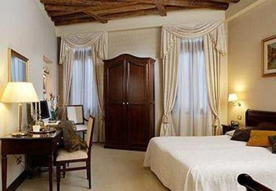 фото отеля Ca' Del Nobile Bed & Breakfast Venice