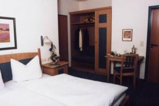 фото отеля Landgasthof zur Brucke Hotel Wiesentheid