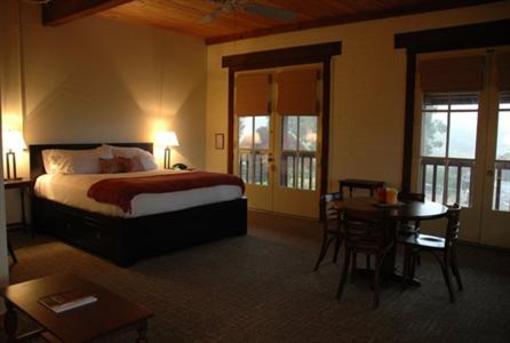 фото отеля Davenport Roadhouse Inn (California)