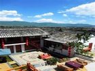 фото отеля Lijiang Yueying Pavilion Inn