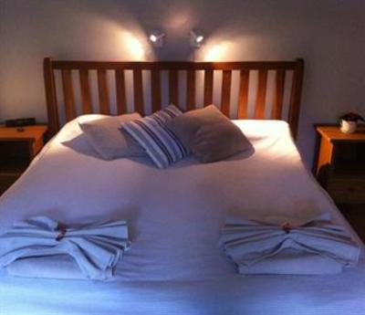 фото отеля Check Inn Bed & Breakfast