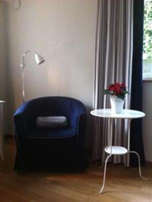 фото отеля Check Inn Bed & Breakfast