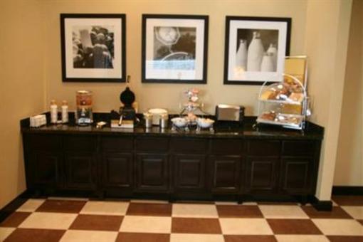 фото отеля Hampton Inn La Grange