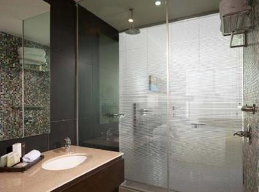 фото отеля Smart Suites Royal