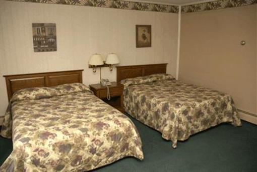 фото отеля Budget Host Gold Eagle Inn