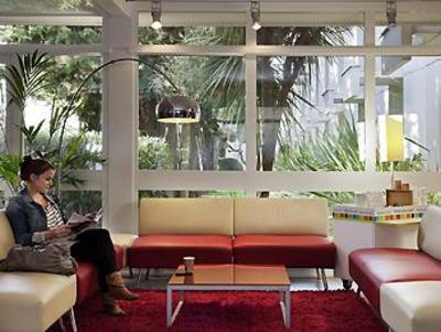 фото отеля Ibis Styles Avignon Sud