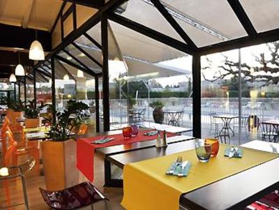 фото отеля Ibis Styles Avignon Sud