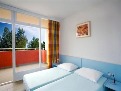 фото отеля Sunset Lanterna Apartments Porec
