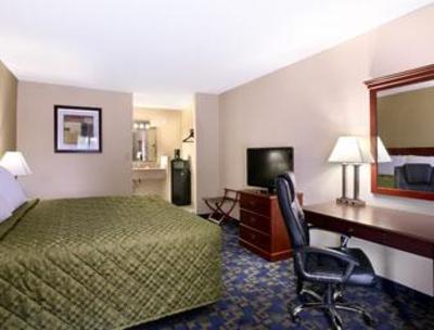 фото отеля Baymont Inn & Suites Chocowinity Washington