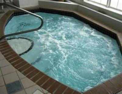 фото отеля Crossings by GrandStay Inn and Suites Montevideo