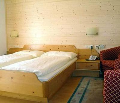 фото отеля Hotel Landhaus Pöll St. Johann in Tirol