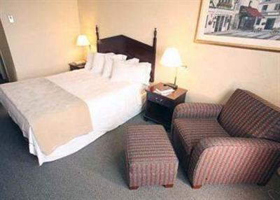 фото отеля Quality Inn & Conference Centre Downtown