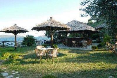 фото отеля Vassilias Beach Apartments