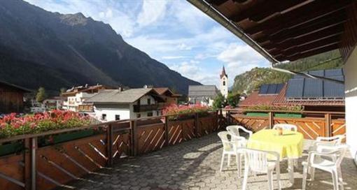 фото отеля Appartement Sporthutte Fiegl Langenfeld