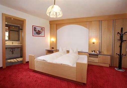 фото отеля Appartement Sporthutte Fiegl Langenfeld