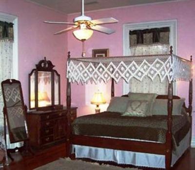 фото отеля Claremont House Bed and Breakfast