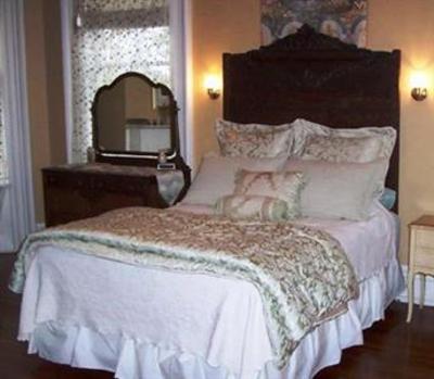фото отеля Claremont House Bed and Breakfast