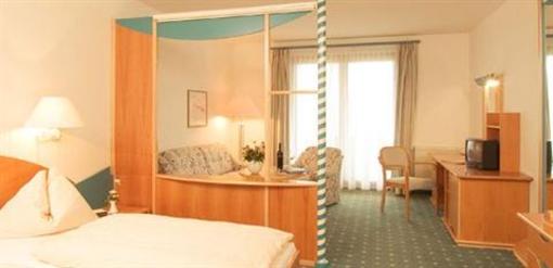 фото отеля Hotel SeeRose Steindorf am Ossiacher See