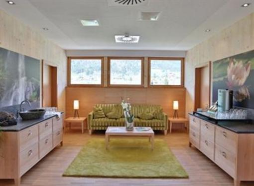 фото отеля Hotel SeeRose Steindorf am Ossiacher See