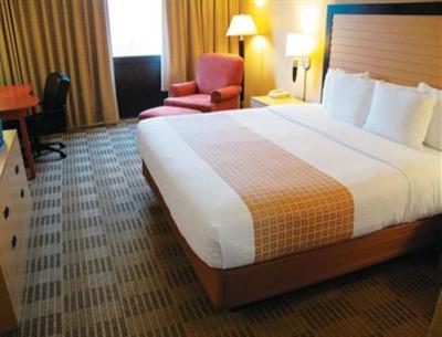 фото отеля La Quinta Inn & Suites Clifton