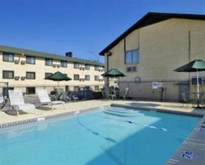 фото отеля Howard Johnson Express Inn Denton