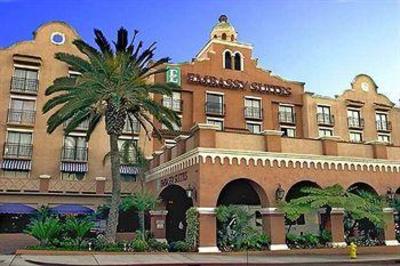 фото отеля Embassy Suites Airport North Los Angeles