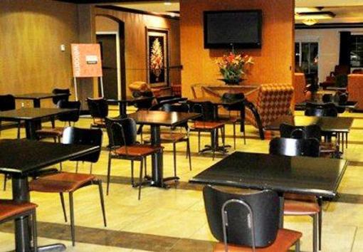 фото отеля Comfort Suites Alexandria