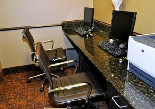 фото отеля Comfort Suites Alexandria
