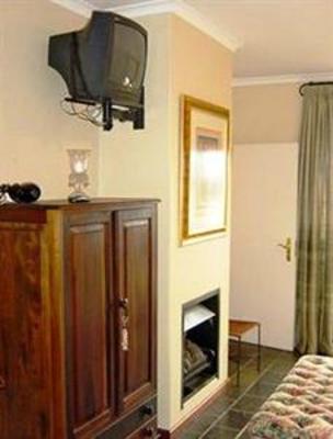 фото отеля Clovelly Country Guest House Stellenbosch
