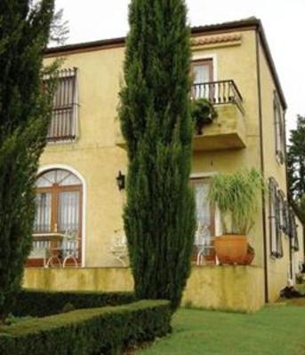 фото отеля Clovelly Country Guest House Stellenbosch