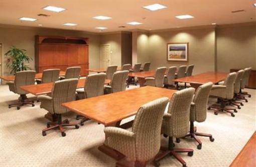 фото отеля Oakwood Apartments - Woodland Hills