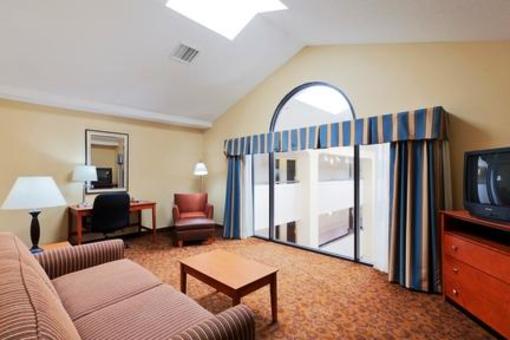 фото отеля Holiday Inn Express Trussville