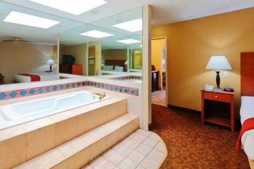 фото отеля Holiday Inn Express Trussville