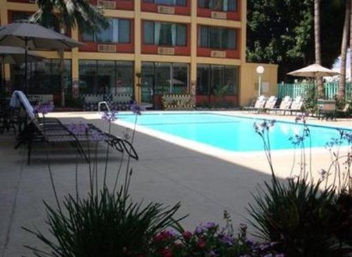 фото отеля Quality Inn & Suites Montebello