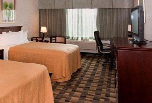 фото отеля Quality Inn & Suites Montebello